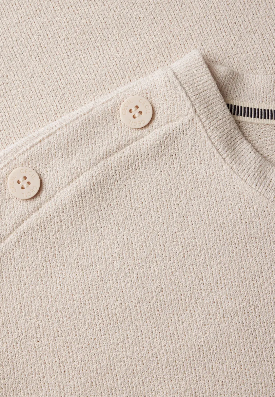 Shirt met structuur en knopen