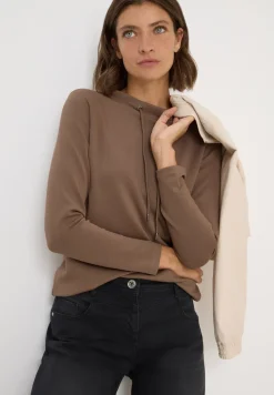 Shirt met trechtervormige hals