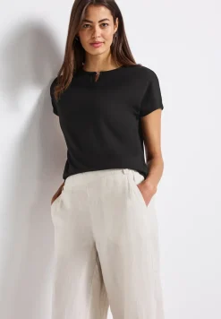 Shirt met uitsnijding