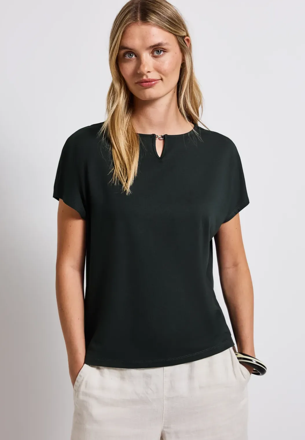 Shirt met uitsnijding