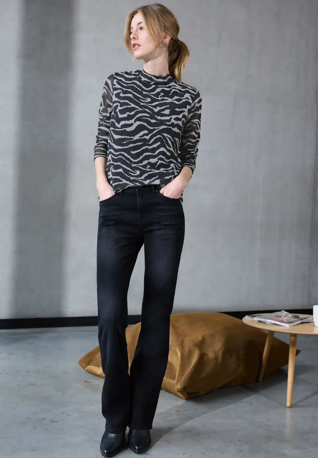 Shirt van mesh met patroon