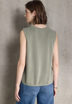 Silk-Look top
