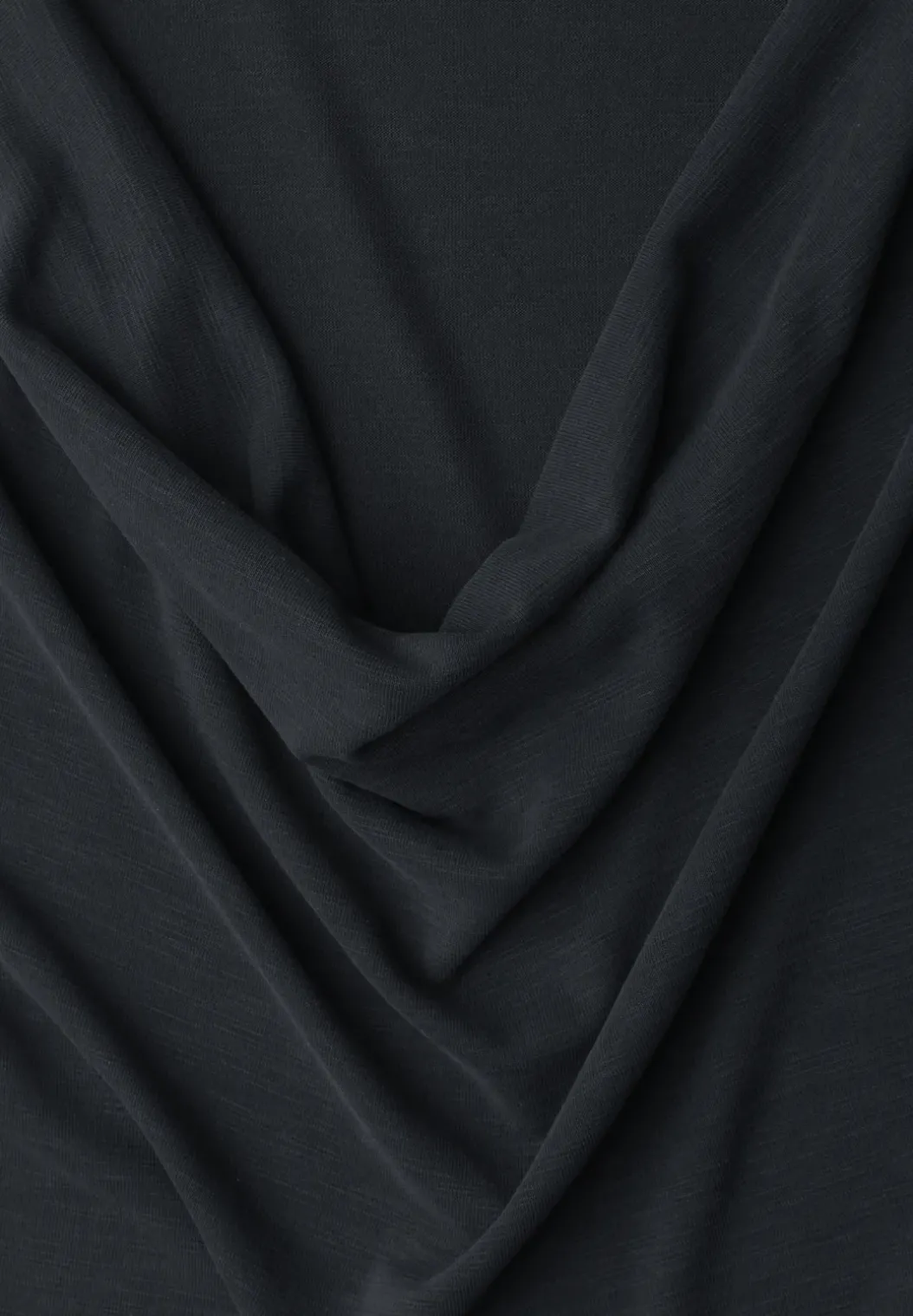 Silk-Look top met watervalhalslijn