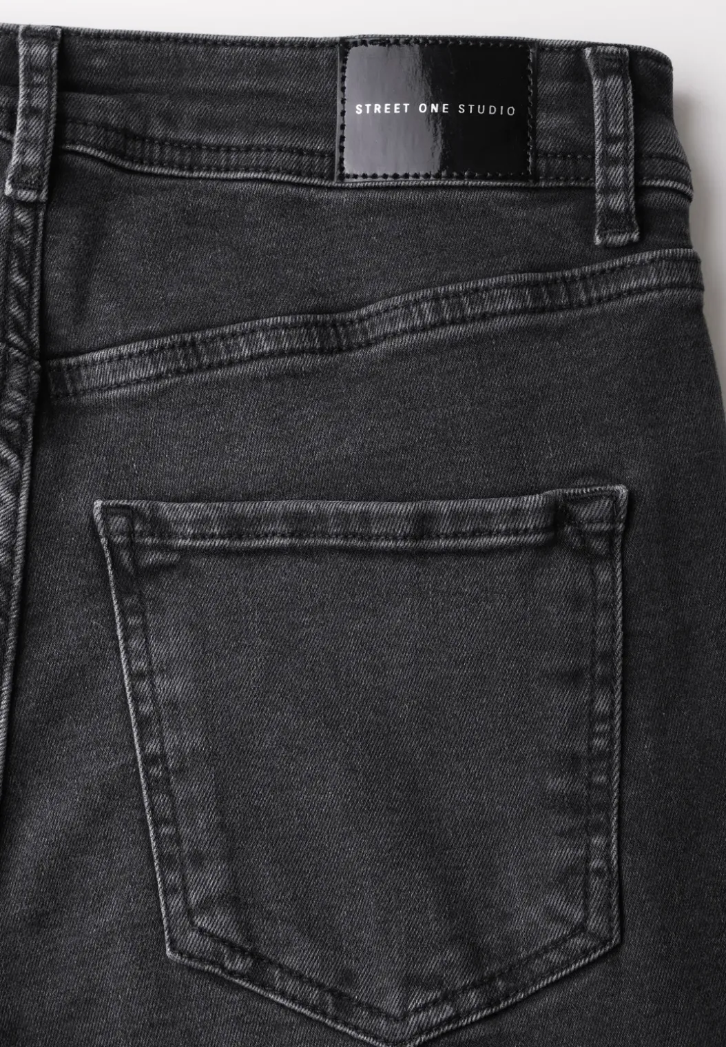 Skinny flared jeans