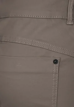 Slim fit broek met coating