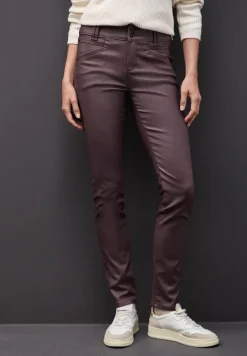 Slim Fit gecoate broek