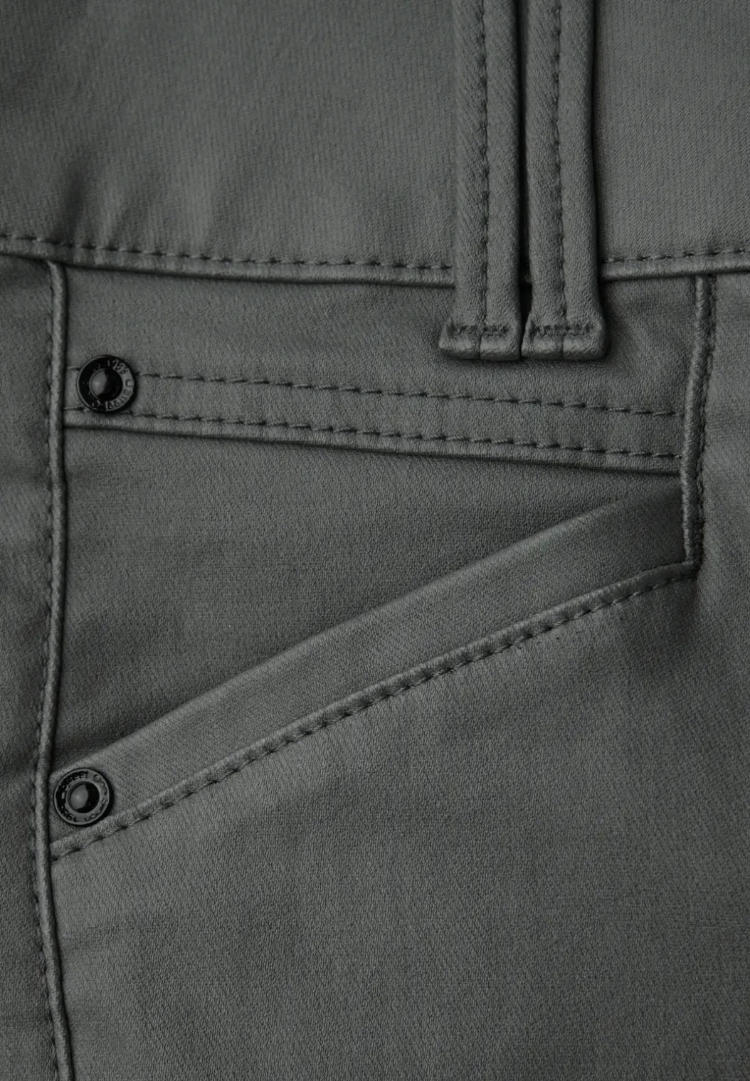 Slim Fit gecoate broek