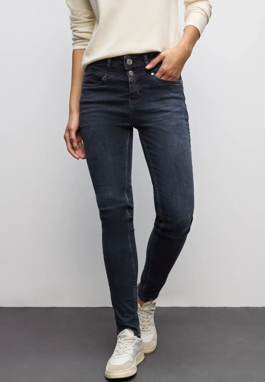 Slim Fit jeans