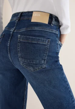 Slim Fit jeans