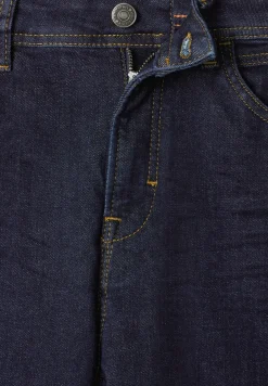 Slim fit jeans