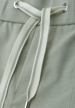 Slim legs in gemêleerde look