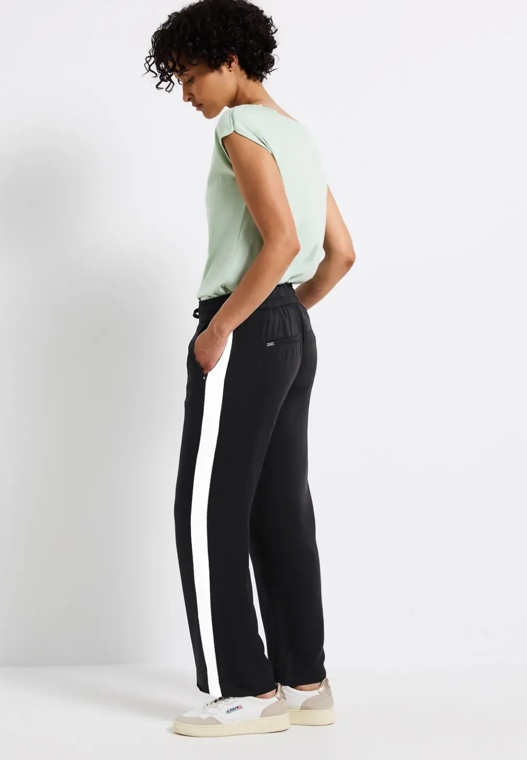 Straight Legs