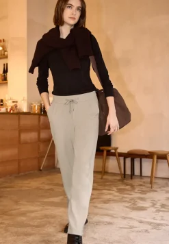 Straight Legs