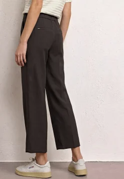 Straight Legs broek met riemdetails