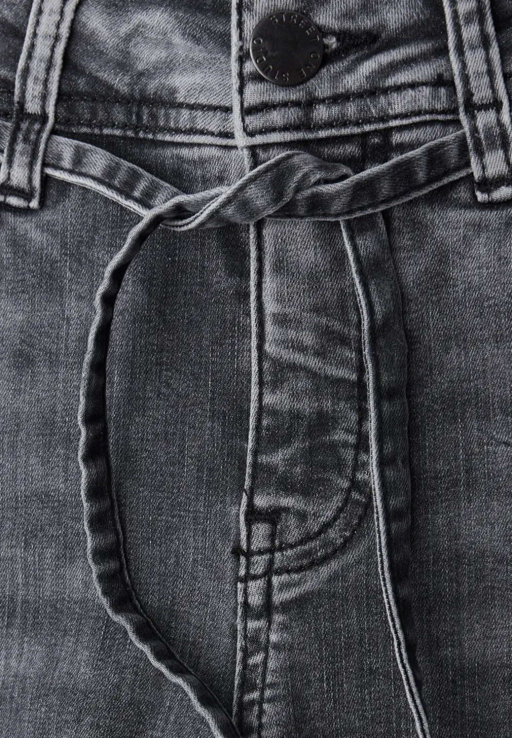 Straight Legs jeans