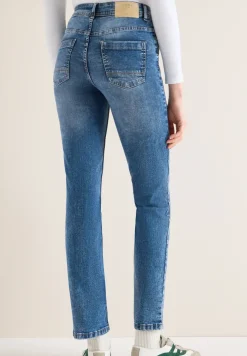 Straight Legs jeans