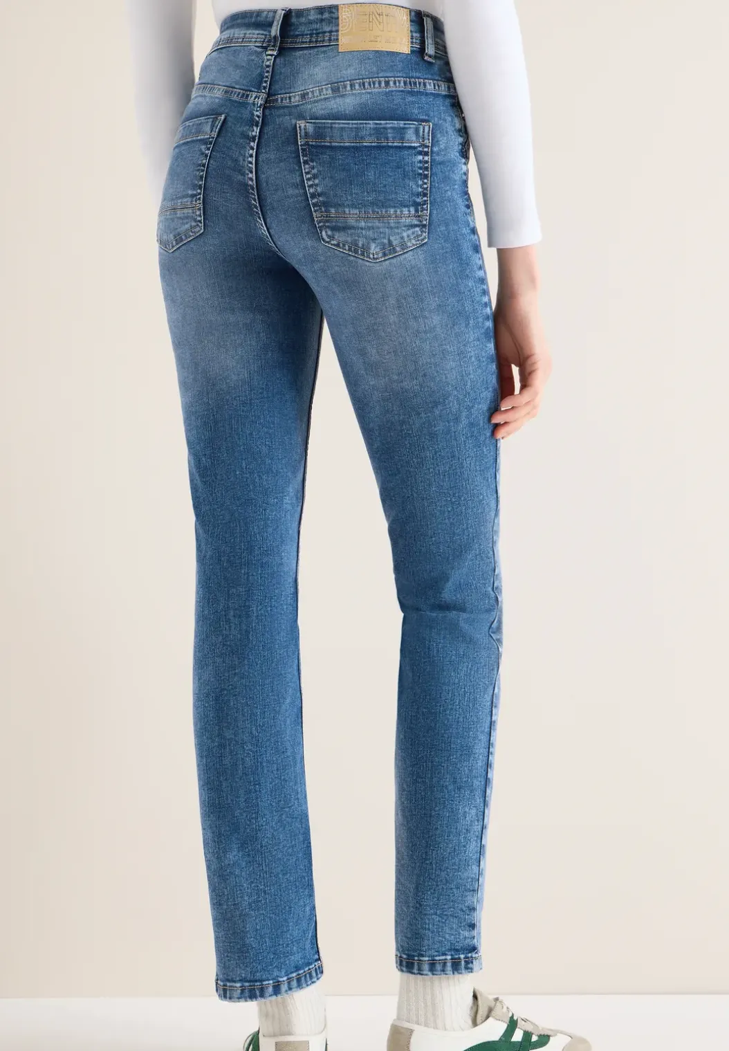 Straight Legs jeans