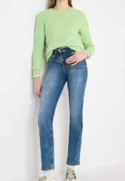 Straight Legs jeans
