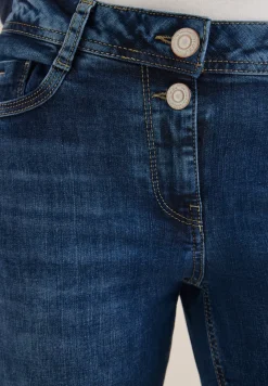 Straight Legs jeans