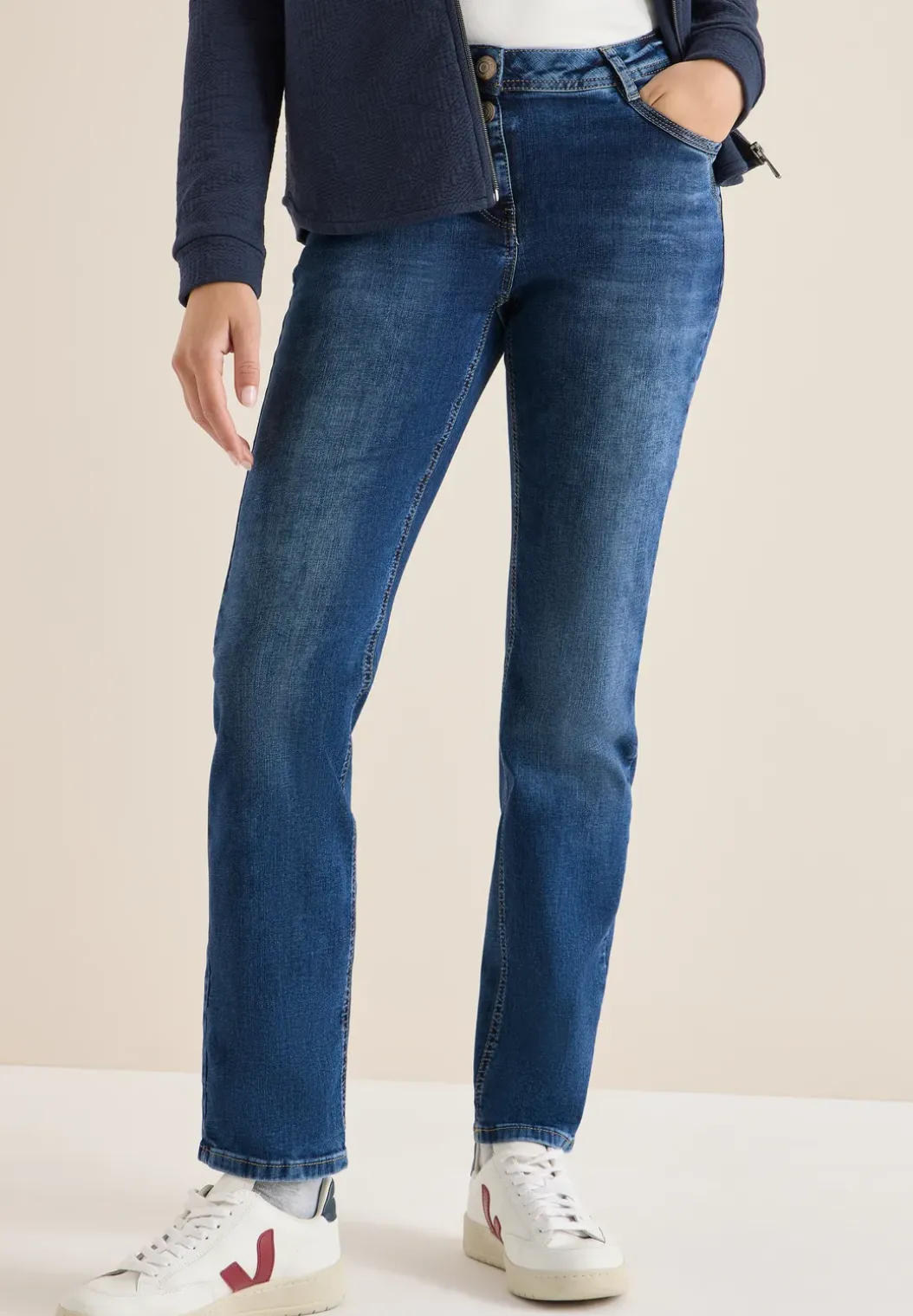 Straight Legs jeans
