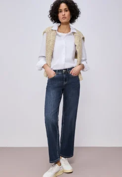 Straight Legs jeans