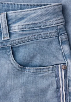 Straight Legs jeans