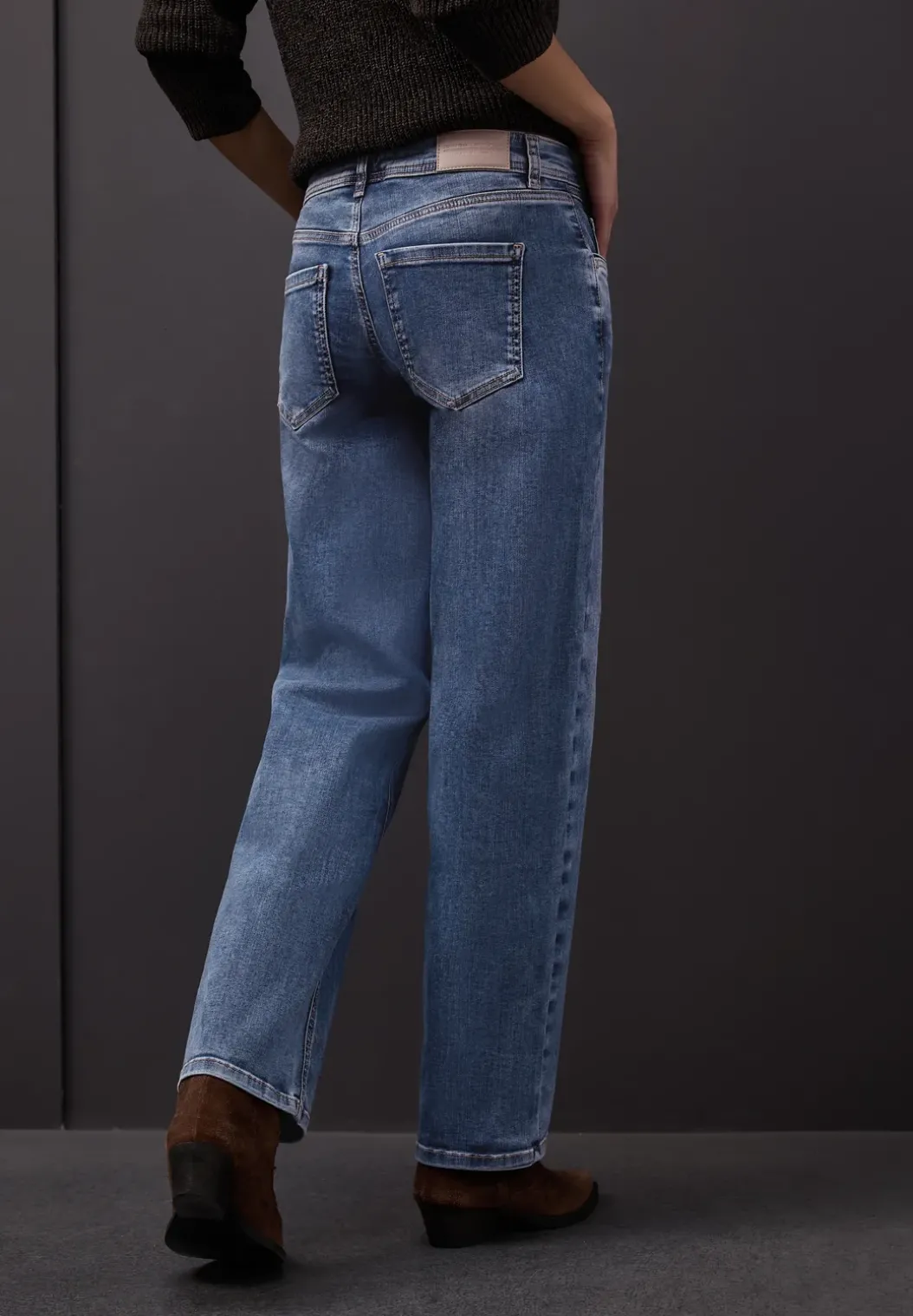 Straight Legs jeans
