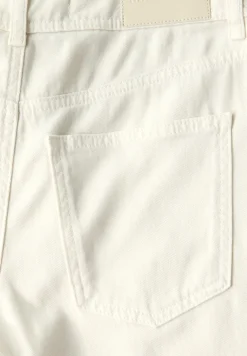 Straight Legs jeans