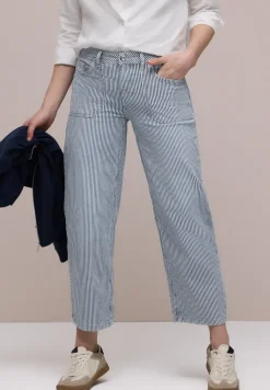 Straight Legs jeans
