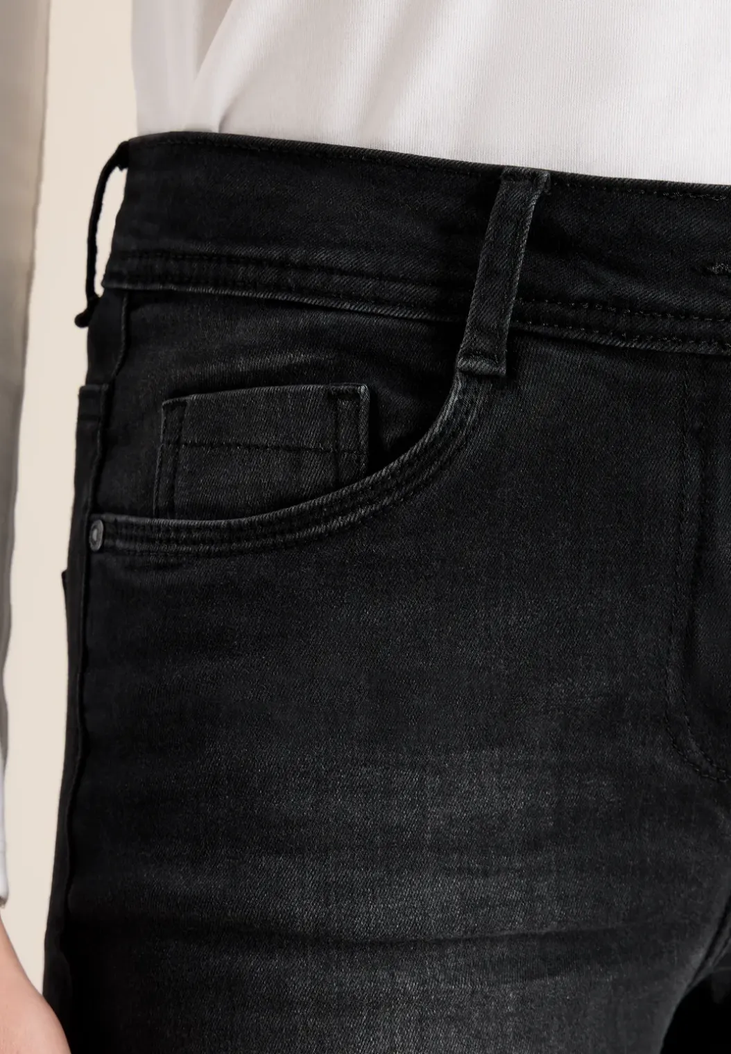 Straight Legs jeans