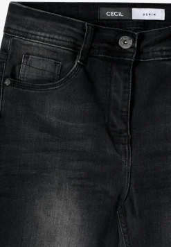Straight Legs jeans