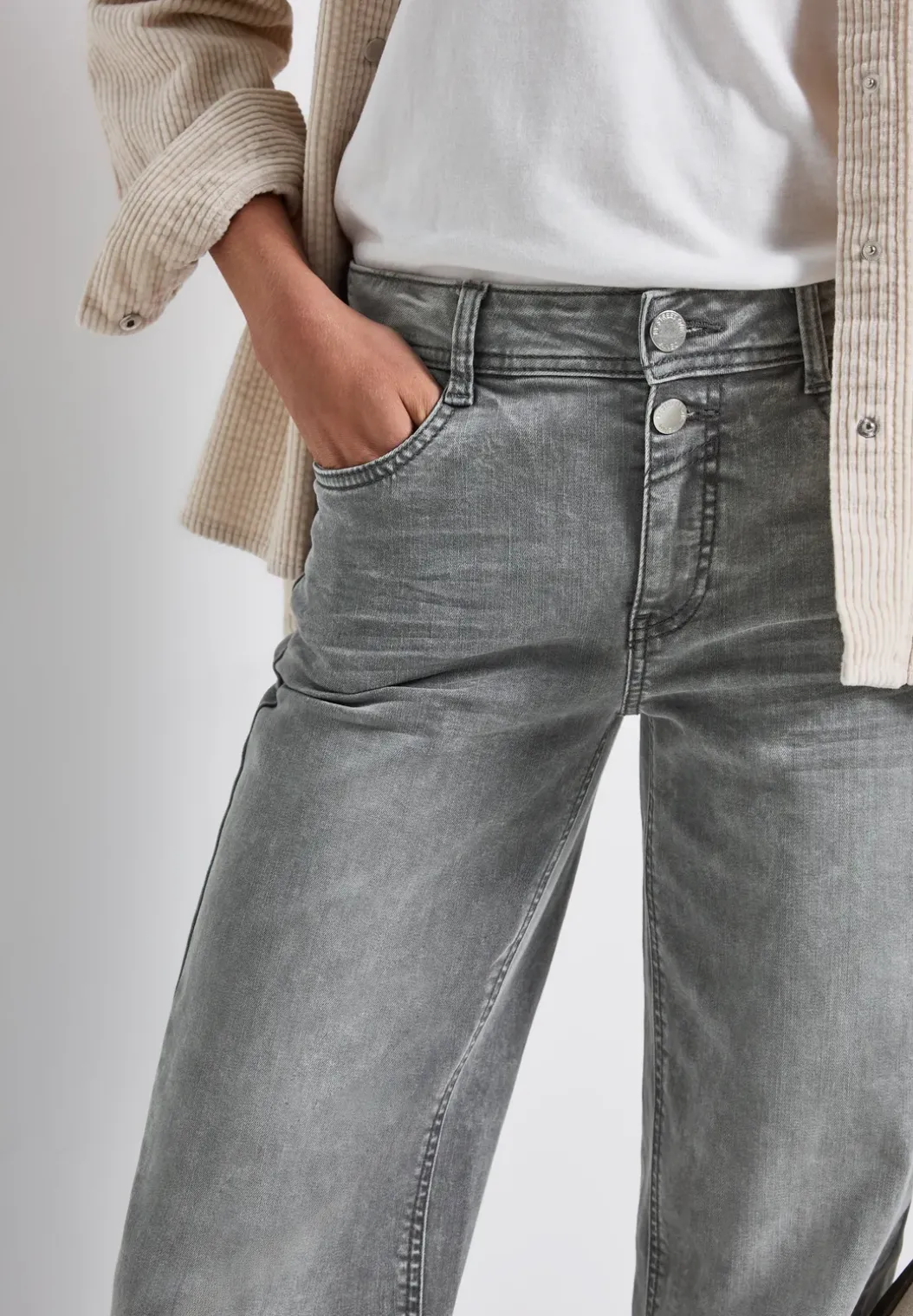 Straight Legs jeans