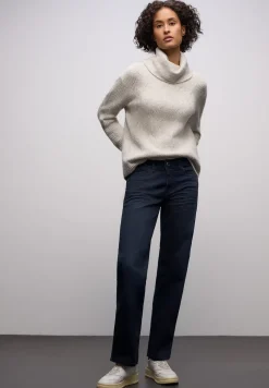 Straight Legs jeans