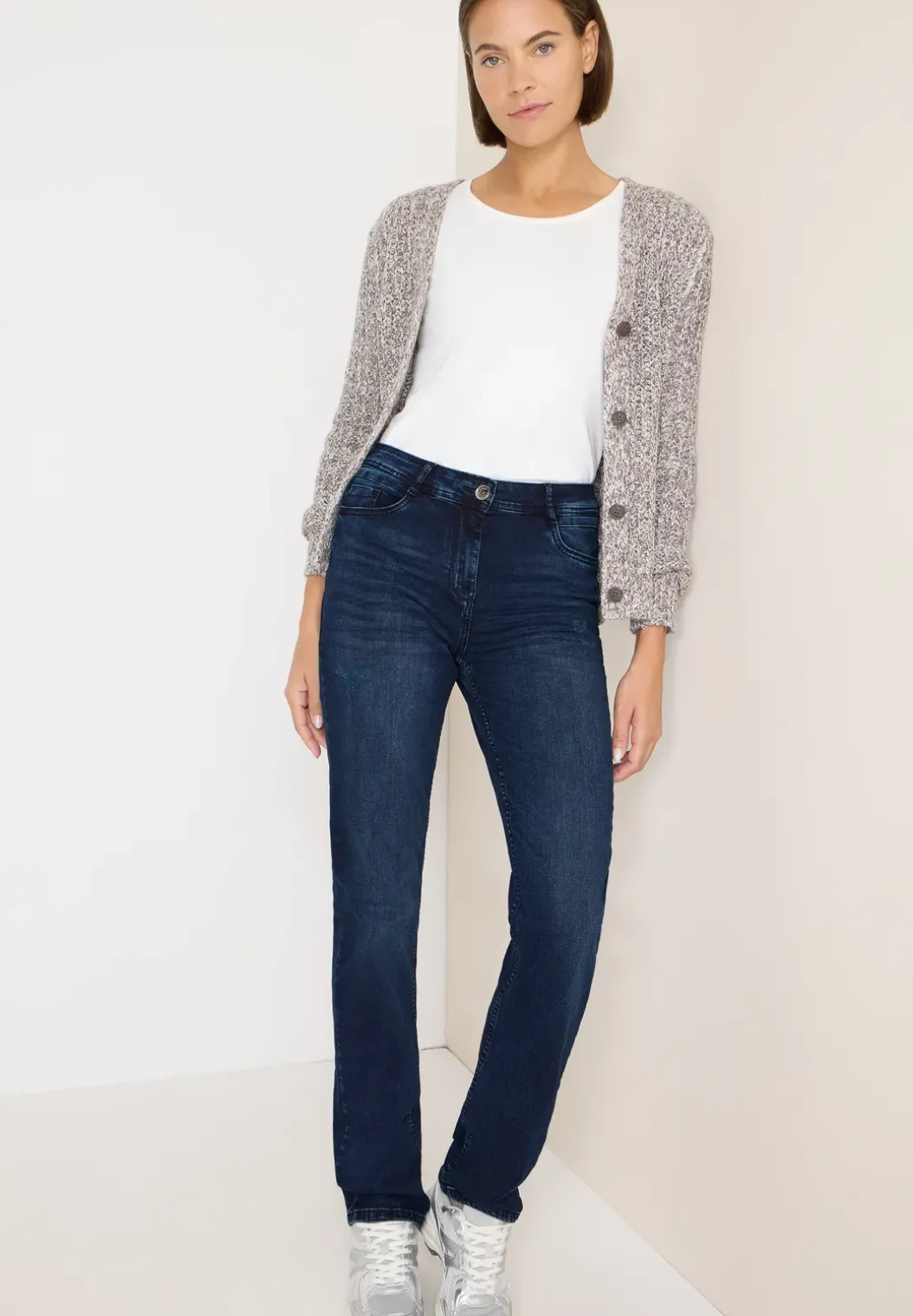 Straight Legs jeans