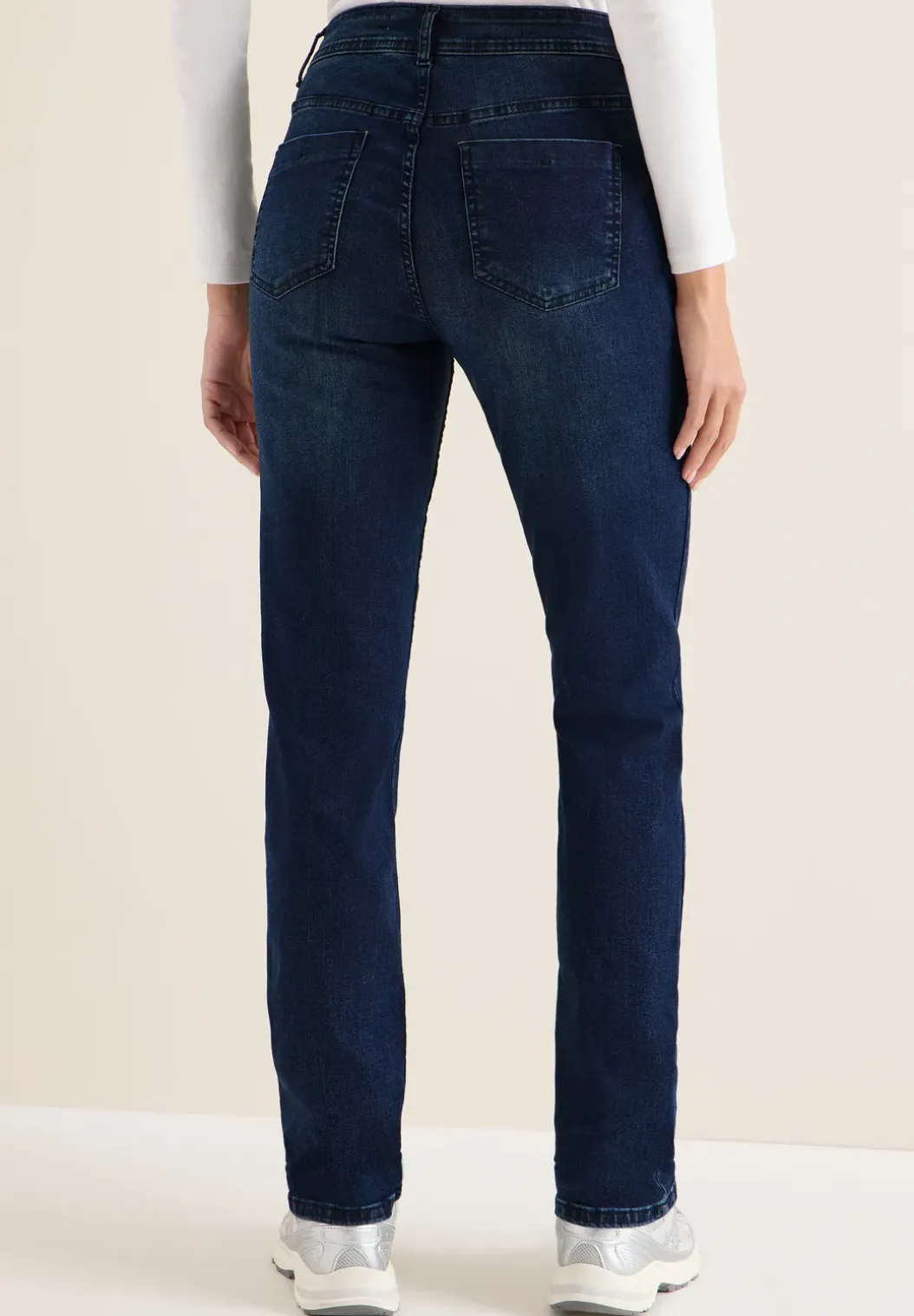 Straight Legs jeans