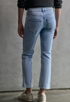 Straight Legs jeans