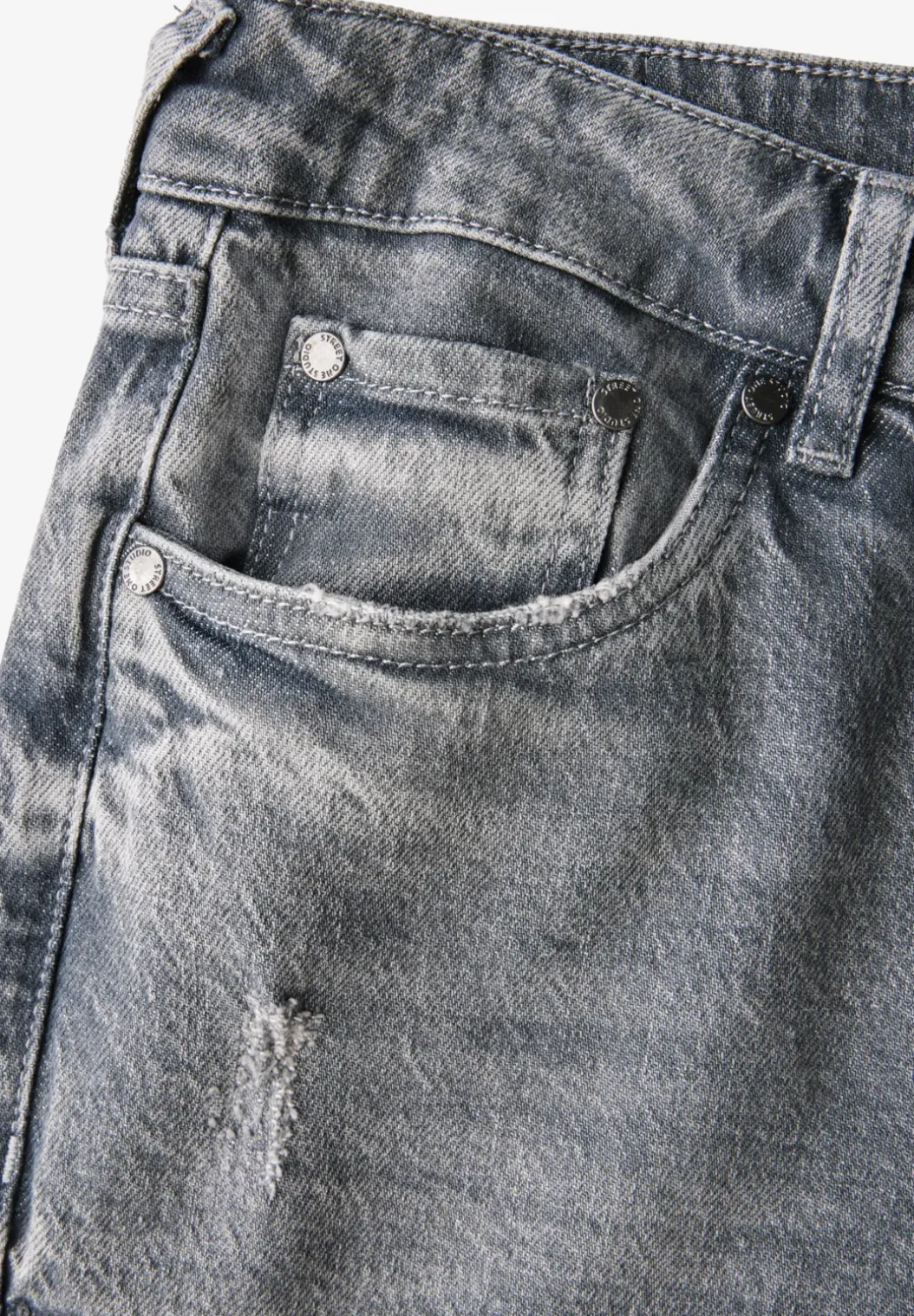 Straight Legs jeans