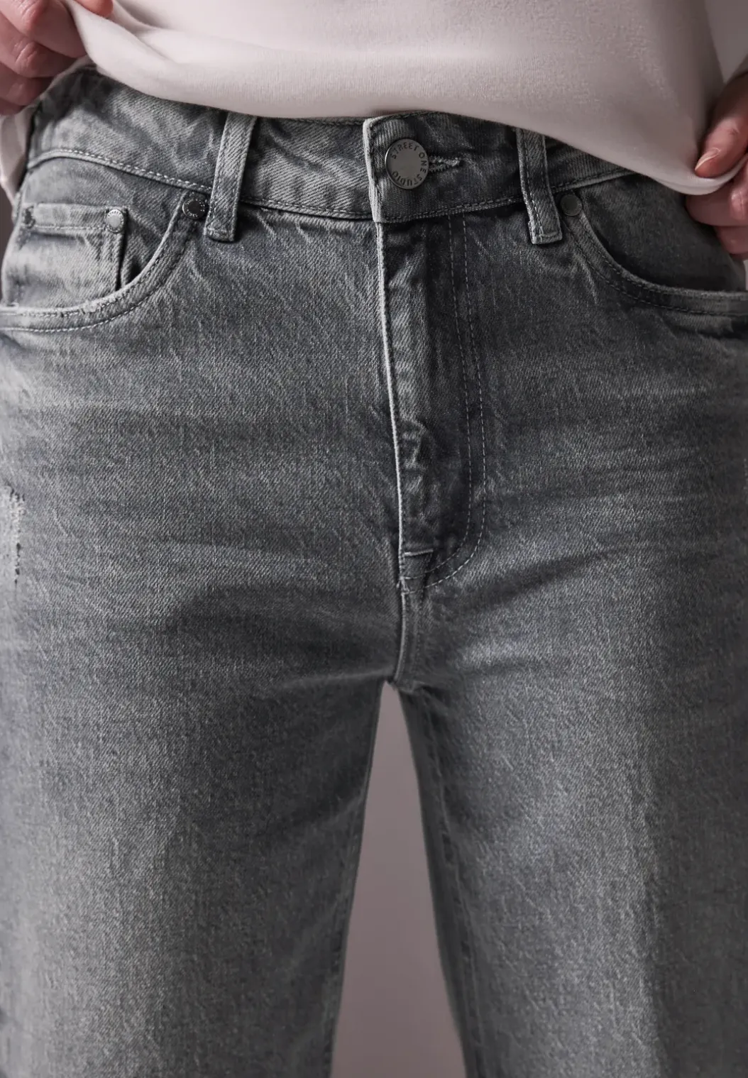 Straight Legs jeans