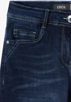 Straight Legs jeans