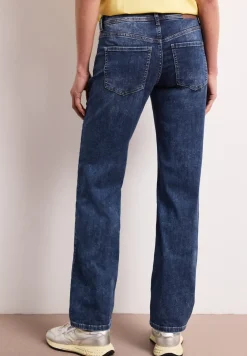 Straight Legs jeans