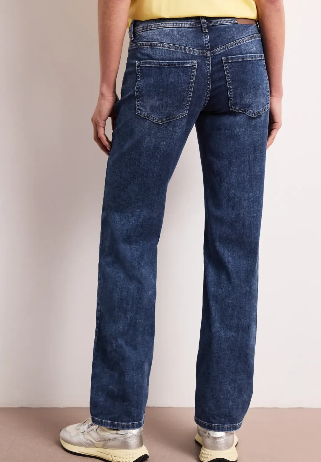 Straight Legs jeans