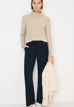 Straight Legs