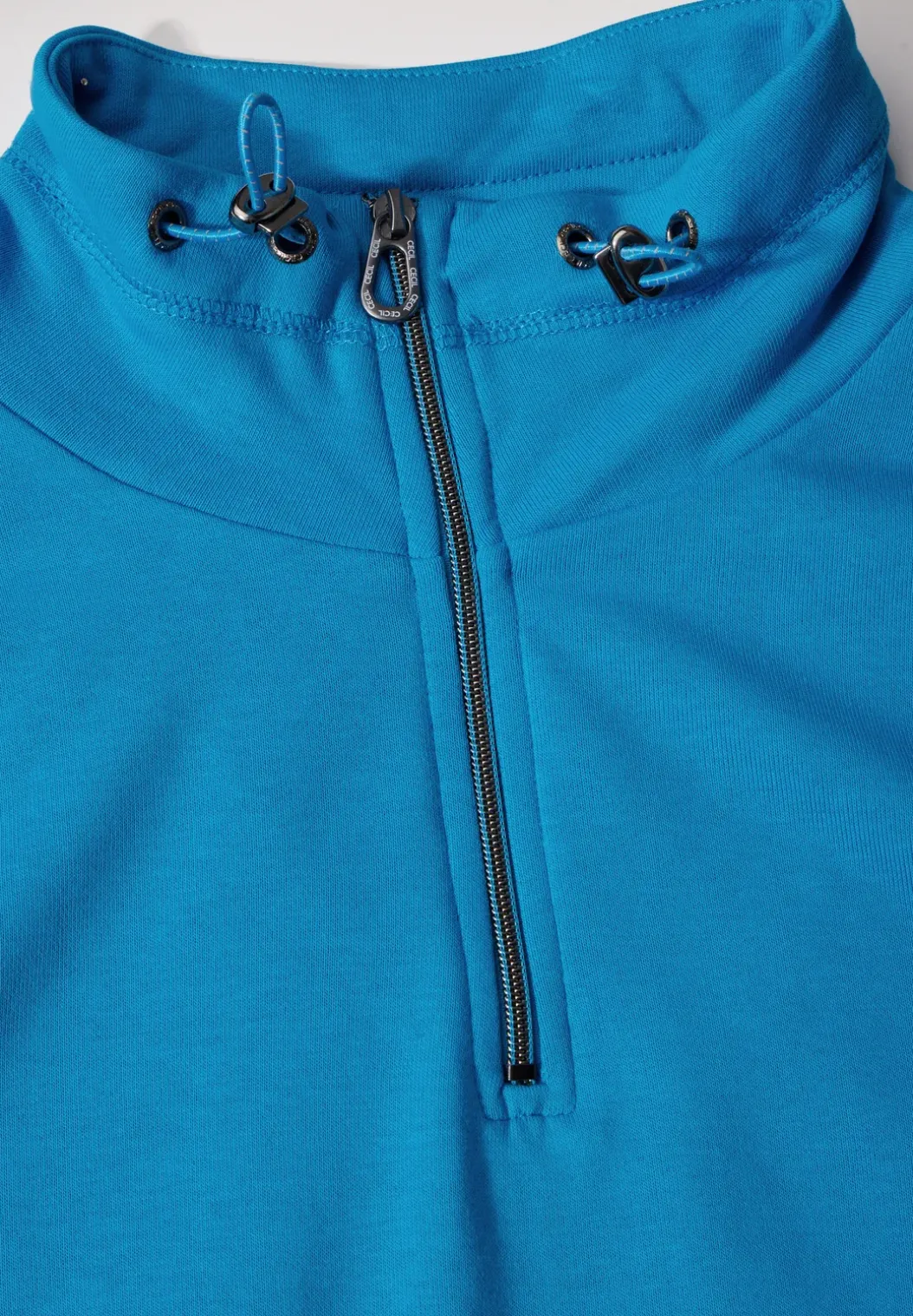 Sweater met borduursel