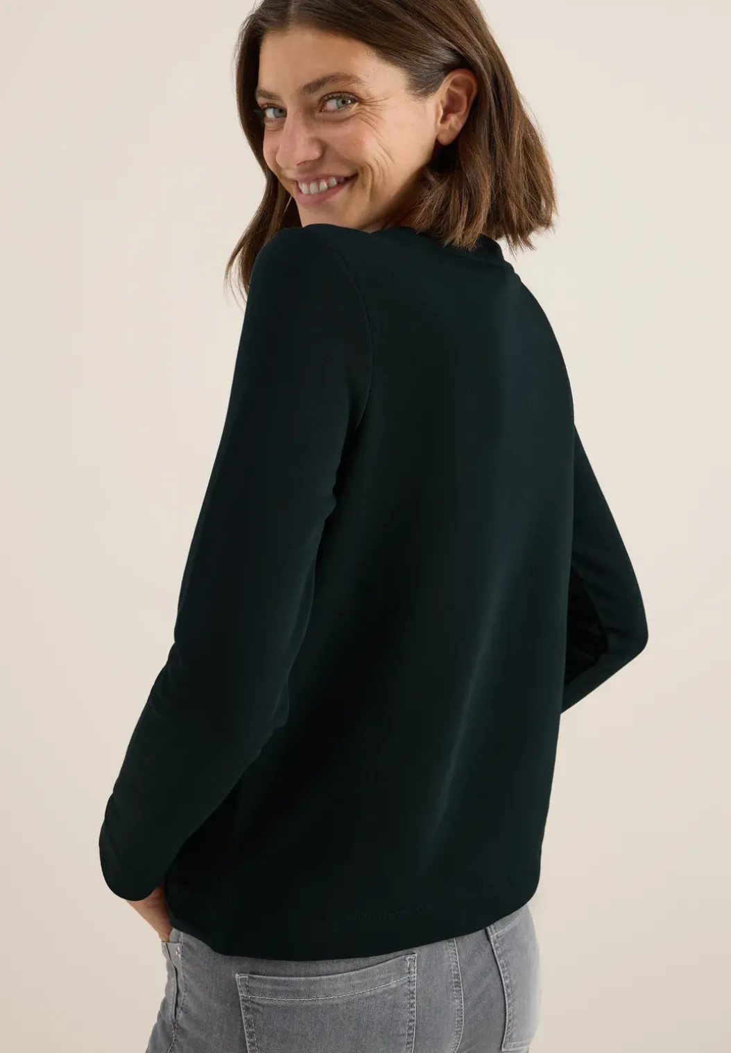 Sweater met borduursel