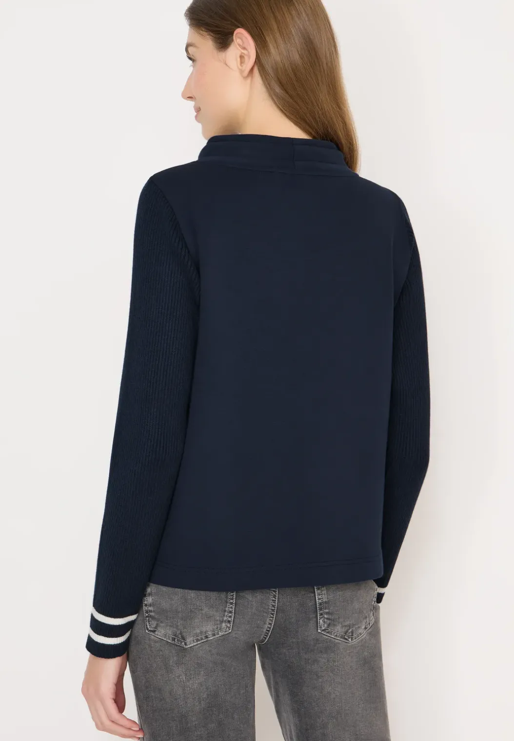 Sweater met gebreide mouwen