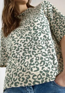 Sweater met korte mouwen en leoprint