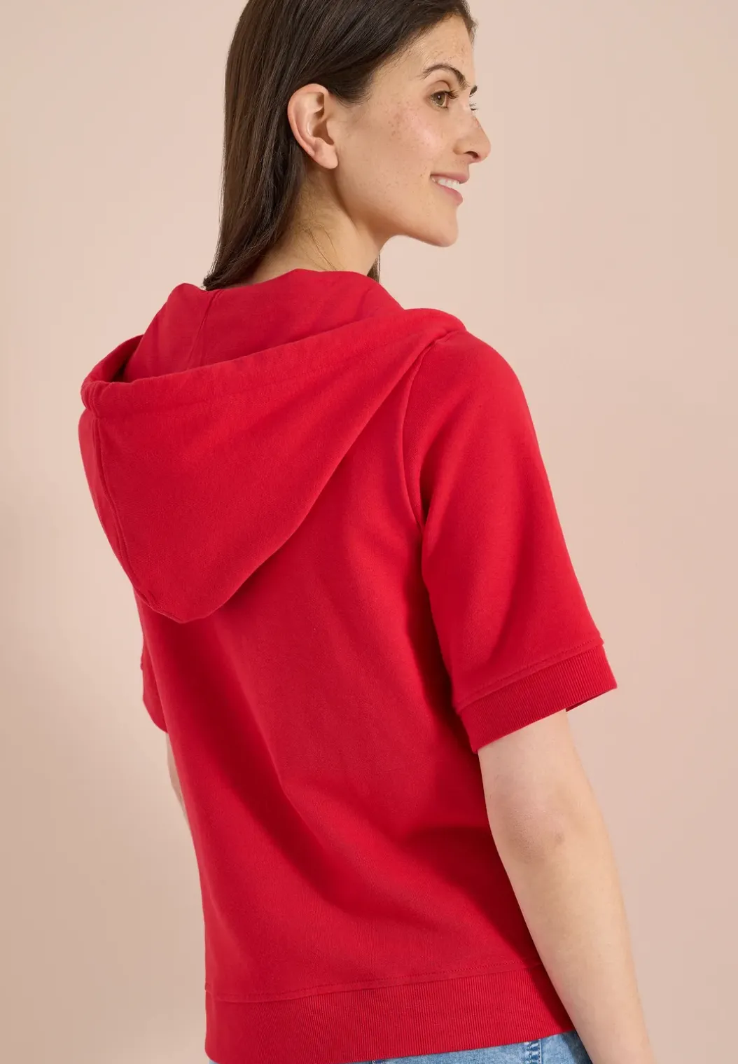 Sweaterjack met korte mouwen en capuchon
