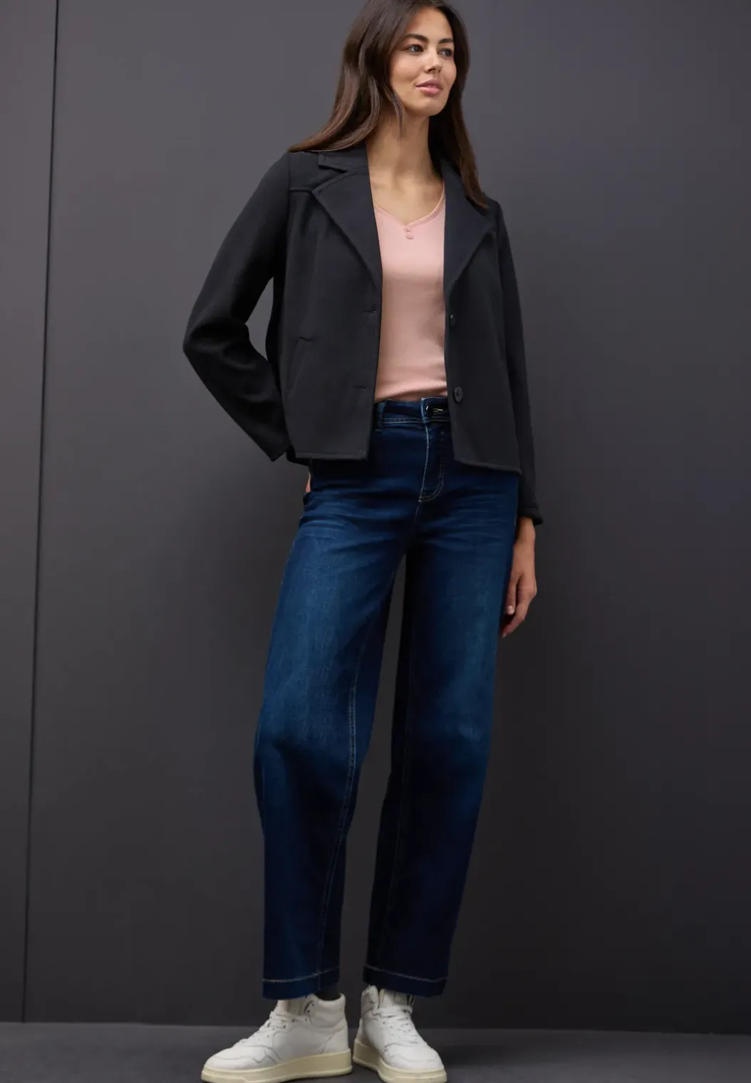 Top met knoopdetail