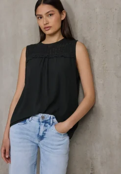 Top met mesh detail