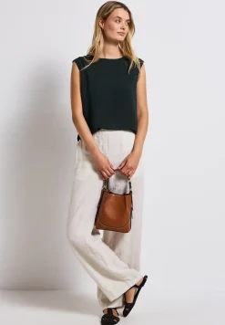 Top met mesh details